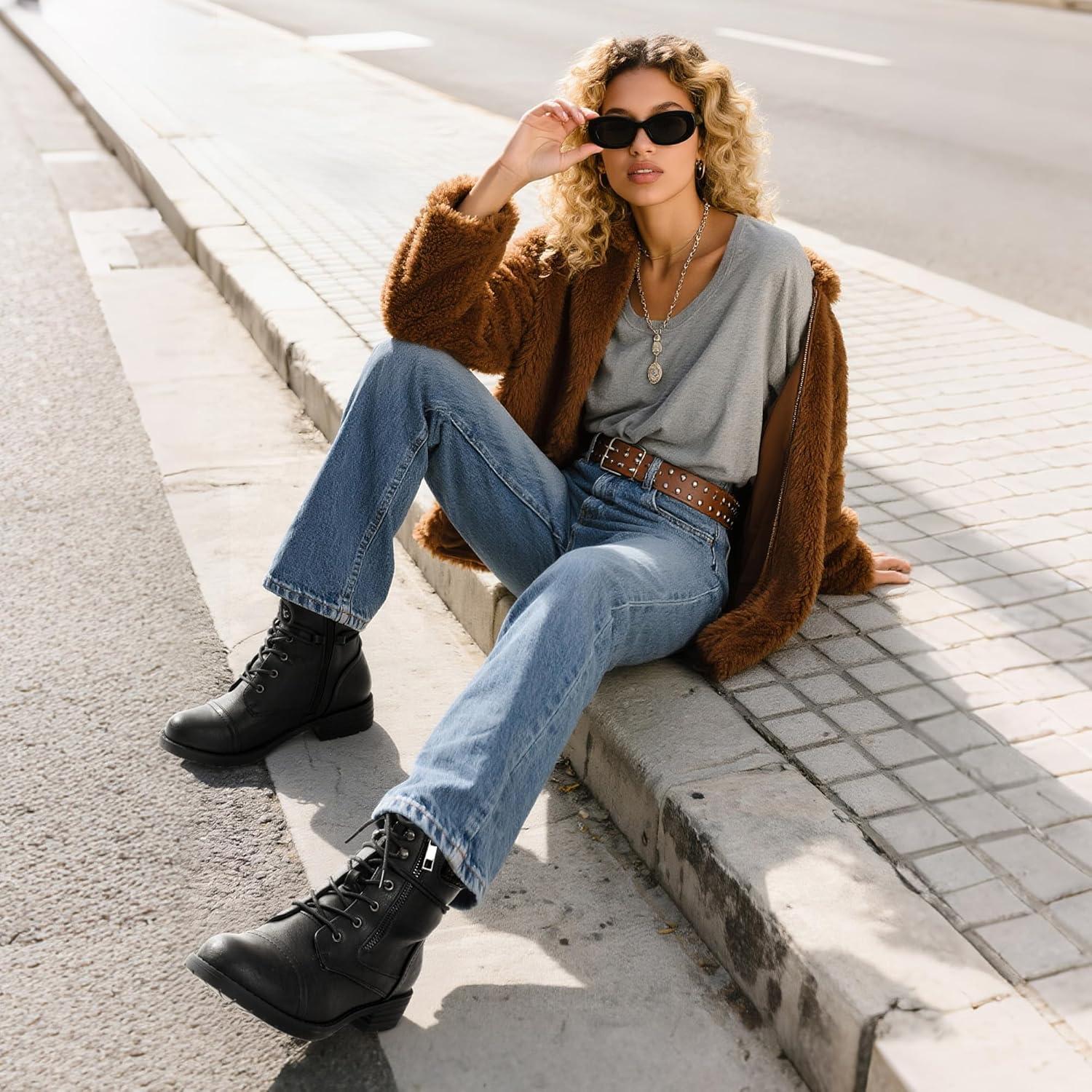 imageDREAM PAIRS Womens Lace Up Combat boots Ankle BootiesBlack