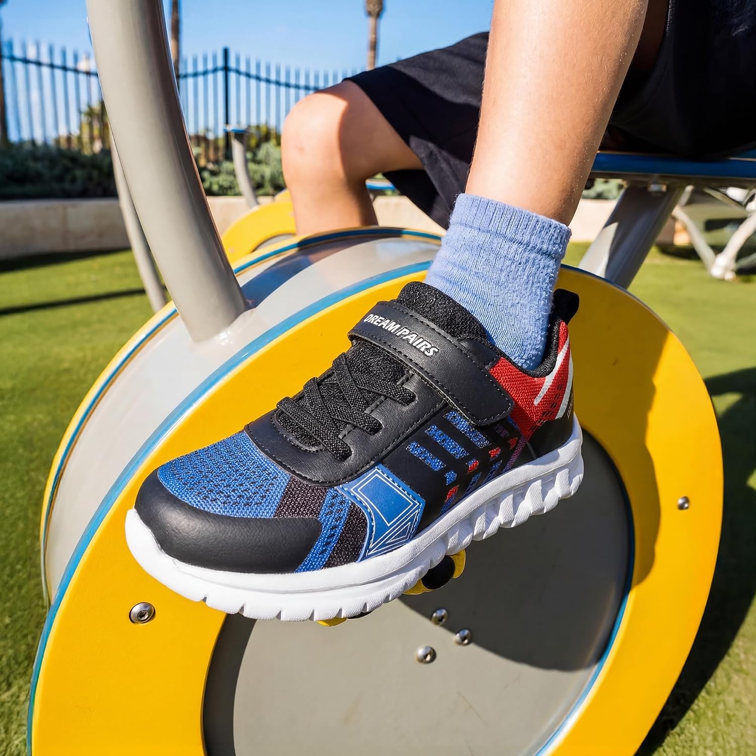 image:imageDREAM PAIRS Kids Sneakers Running Lightweight Breathable knit upper Hookandloop Cushioned foam insole Boys Girls athletic tennis shoesBlueBlack
