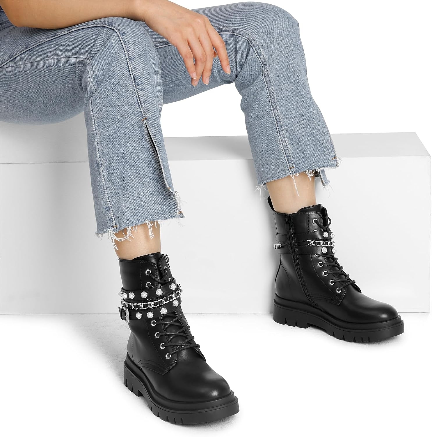 image:imageDREAM PAIRS Womens Combat Boots Lace Up Ankle Booties Shoes Fashion Platform Lug Sole Goth Ankle BootiesChunky Solepunk vibeSuitable for Casual Outings Daily WorkBlack